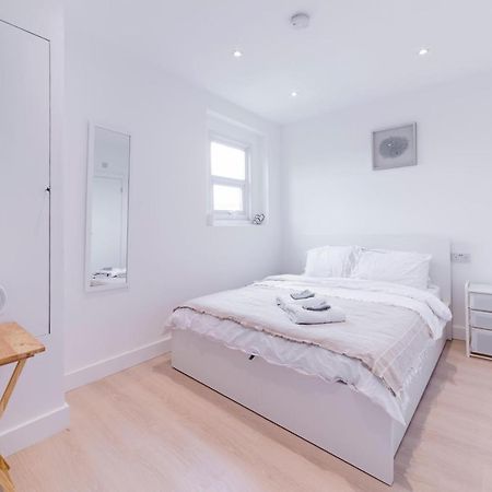Quiet Cosy Rooms Harrow Eksteriør billede